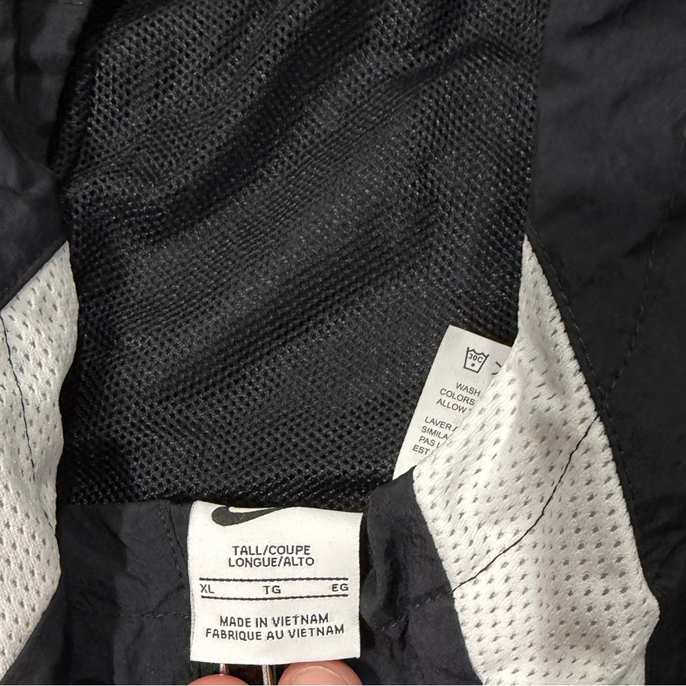 NWT! Nike Woven Full Zip Men’s XL-TALL Jacket Hoodie Black/White HJ0634-010 - Picture 3 of 4